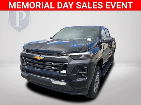 New 2025 Chevrolet Colorado LT w/ LT Convenience Package RWD image 11