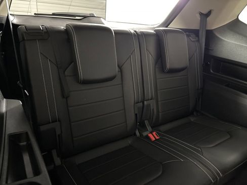 Used 2025 Volkswagen Atlas SEL image 25