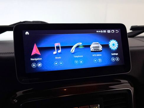 Used 2014 Mercedes-Benz G 63 AMG 4MATIC image 32