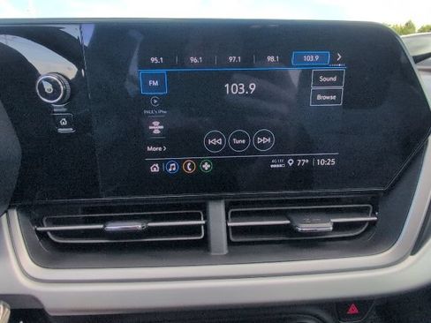 Used 2024 Chevrolet Trax LS w/ LS Convenience Package FWD image 25