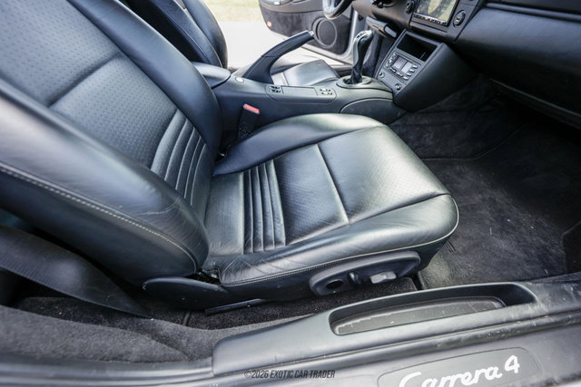 Used 2001 Porsche 911 Carrera 4 AWD/4WD image 42