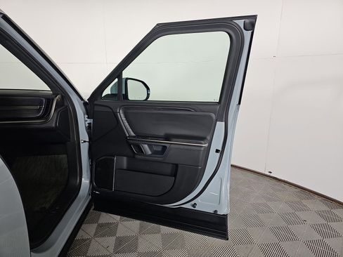 Used 2023 Rivian R1S Adventure image 18