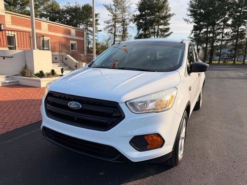 Used 2017 Ford Escape S image 2