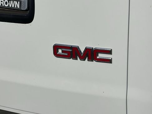 New 2025 GMC Savana 2500 Extended w/ Driver Convenience Package image 34