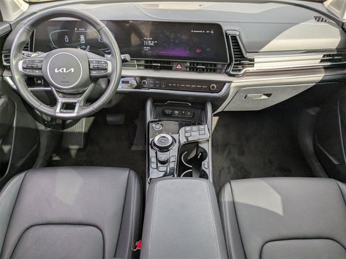 Used 2025 Kia Sportage EX w/ EX Premium Package image 23