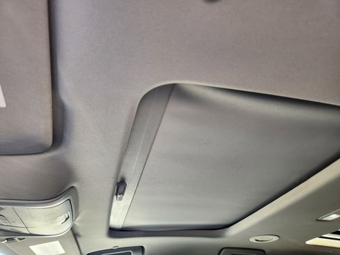 Used 2019 Buick Enclave Avenir w/ Avenir Technology Package image 31