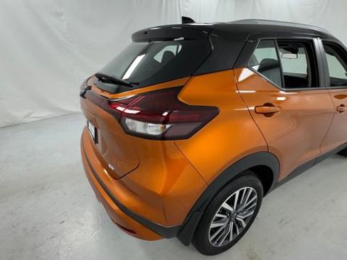 Certified 2024 Nissan Kicks SV FWD image 3