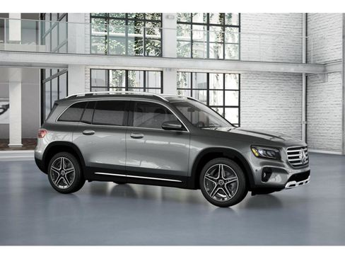 New 2026 Mercedes-Benz GLB 250 4MATIC image 13