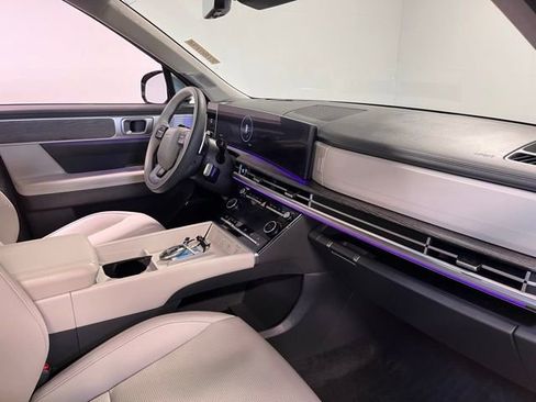 Used 2024 Hyundai Santa Fe Calligraphy image 11