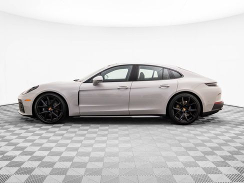 New 2026 Porsche Panamera 4 image 2