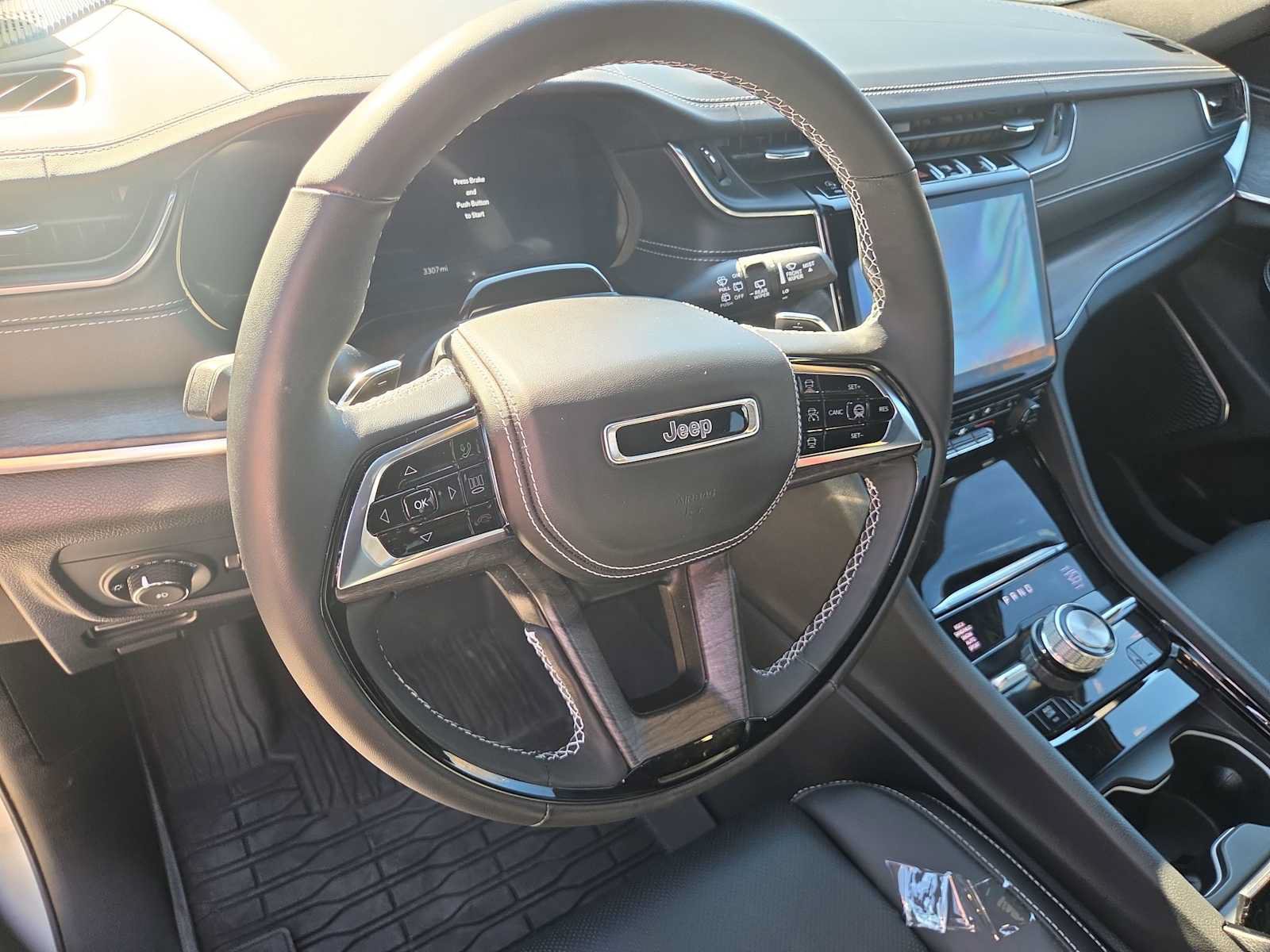 Used 2024 Jeep Grand Cherokee L Overland w/ Advanced Protech Group III AWD/4WD image 10