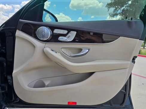Used 2015 Mercedes-Benz C 300 Sedan image 19