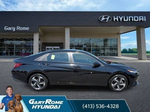 Certified 2023 Hyundai Elantra SEL w/ Convenience Package FWD image 11
