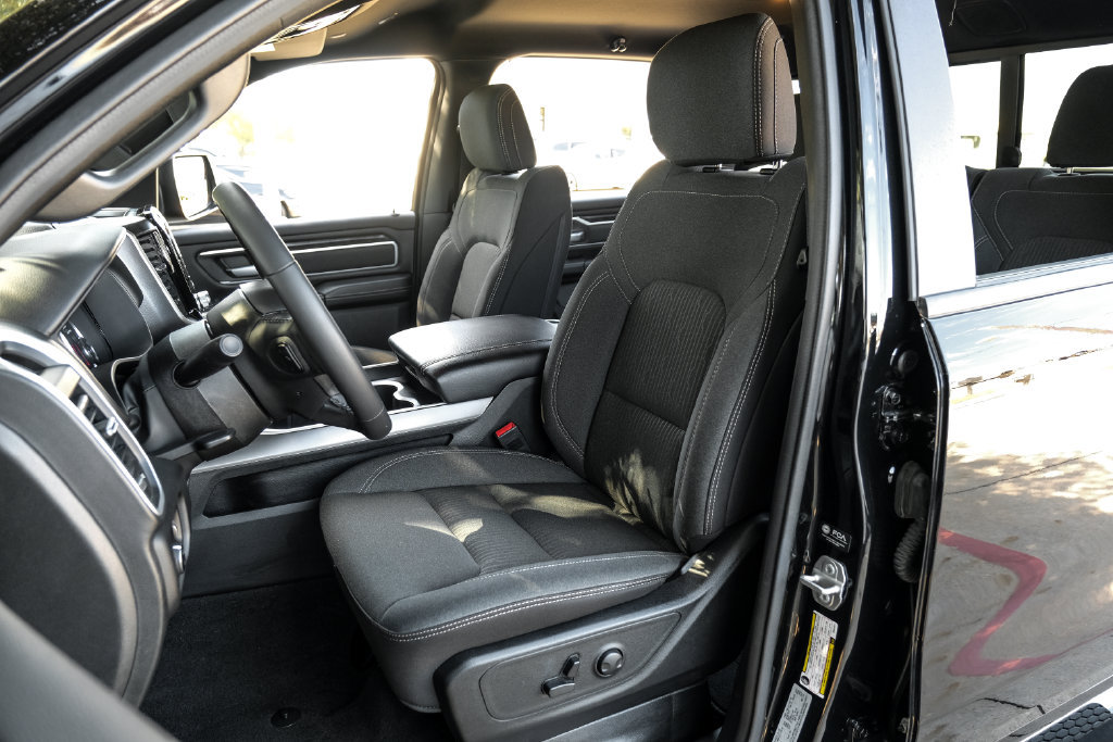 Used 2023 RAM 1500 Big Horn AWD/4WD image 8