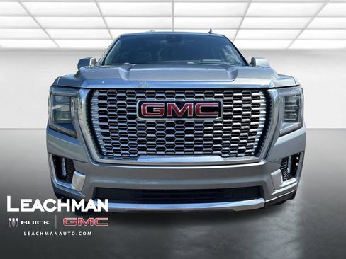 Used 2023 GMC Yukon XL Denali AWD/4WD image 10