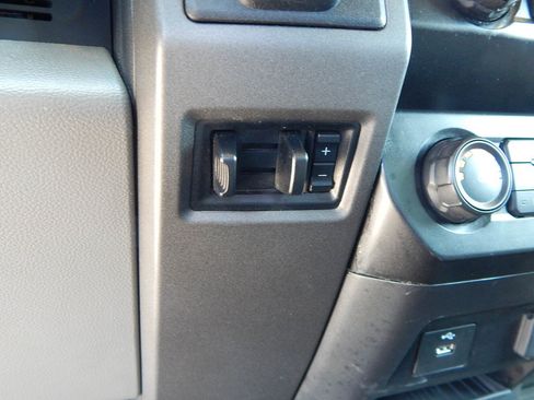 Used 2022 Ford F250 XL w/ Power Equipment Group image 21