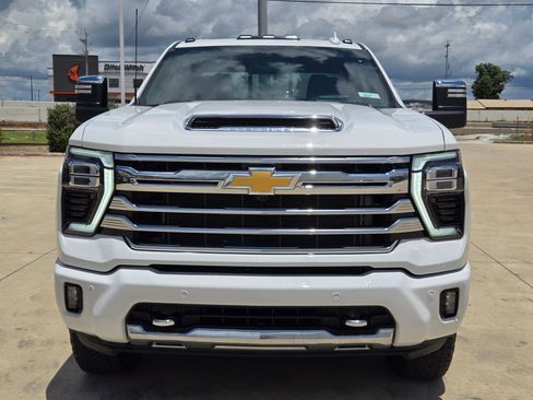 Certified 2025 Chevrolet Silverado 3500 High Country w/ High Country Premium Package AWD/4WD image 2