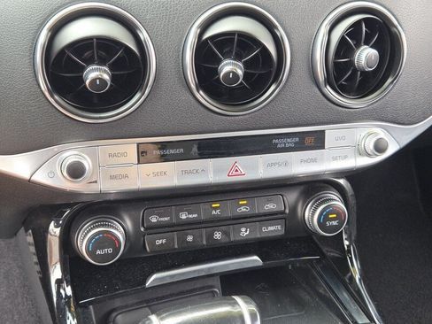 Used 2020 Kia Stinger GT-Line RWD image 21