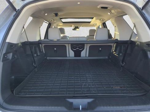 Used 2024 Honda Pilot Elite image 5
