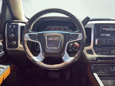 Used 2018 GMC Sierra 1500 SLT AWD/4WD image 19