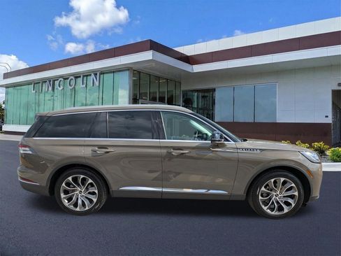 Certified 2025 Lincoln Aviator Reserve image 4