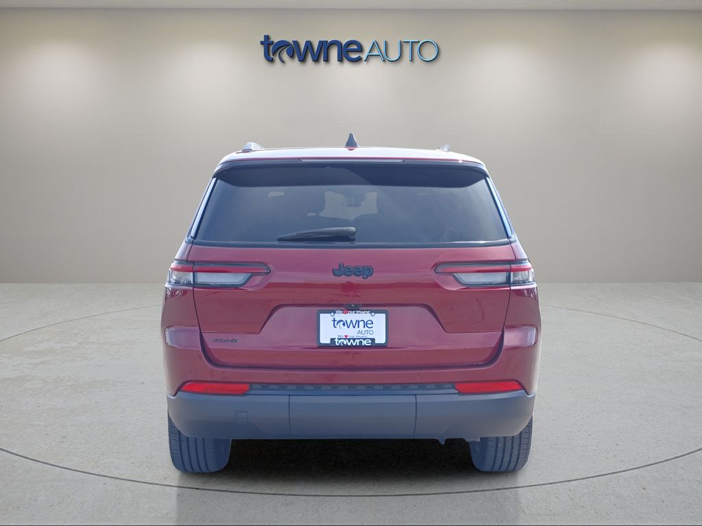 Used 2025 Jeep Grand Cherokee L Altitude AWD/4WD image 5