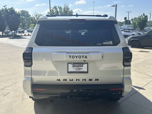 New 2026 Toyota 4Runner TRD Sport AWD/4WD image 8