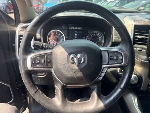 Used 2019 RAM 1500 Laramie AWD/4WD image 14