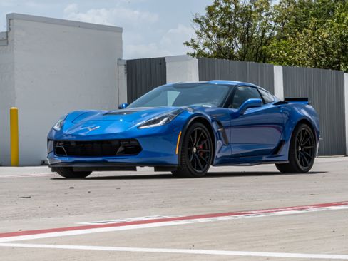 Used 2019 Chevrolet Corvette Grand Sport RWD image 5