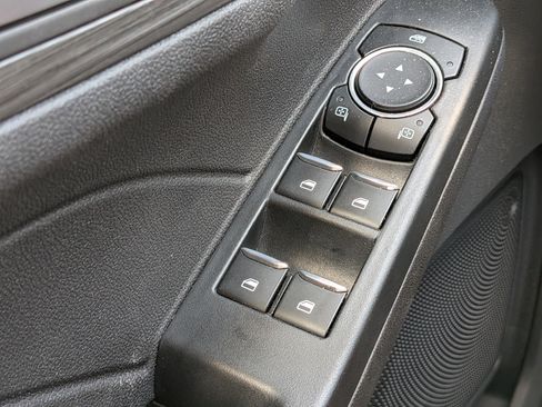 Used 2023 Ford Escape Platinum image 22