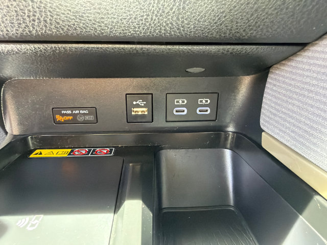 Used 2026 Toyota Camry SE w/ Convenience Package FWD image 35