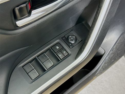 Used 2023 Toyota RAV4 XLE Premium image 19