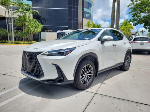 Used 2025 Lexus NX 250 FWD w/ Accessory Package (K3) image 5