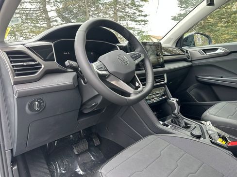 New 2026 Volkswagen Taos SE AWD/4WD image 6