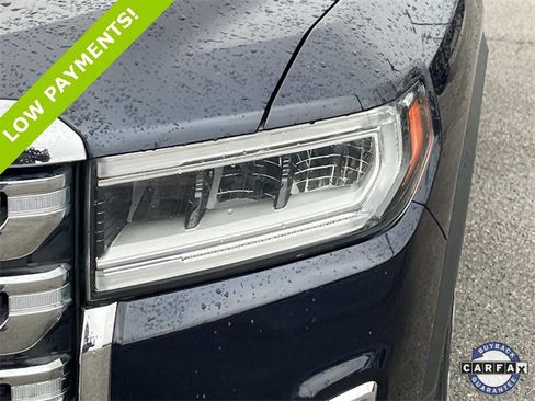 Used 2021 GMC Acadia SLT w/ Technology Package image 9