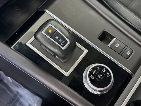 Used 2022 Mitsubishi Outlander SE image 20