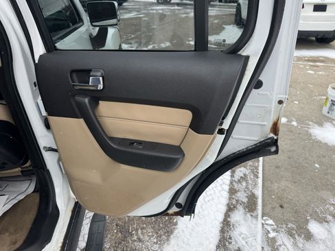 Used 2007 HUMMER H3 Adventure image 16
