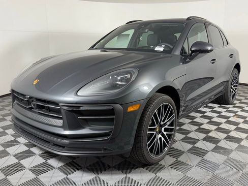 New 2026 Porsche Macan image 1