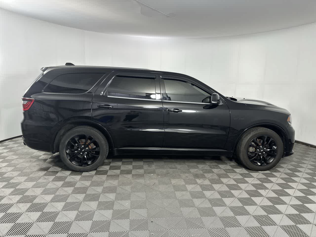 Used 2020 Dodge Durango R/T w/ Blacktop Package AWD/4WD image 9