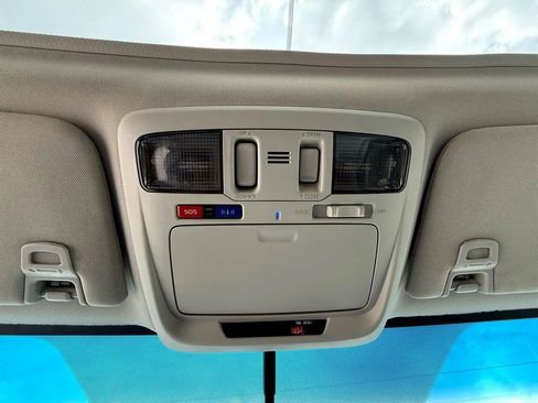 Used 2018 Subaru Outback 2.5i Limited image 24