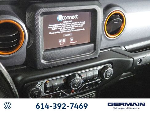 Used 2021 Jeep Gladiator Mojave w/ Cold Weather Group image 24