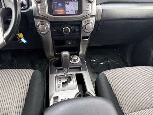 Used 2016 Toyota 4Runner SR5 image 11