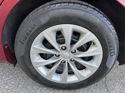Used 2016 Toyota Camry LE FWD image 16