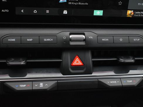 Used 2025 Kia K4 EX image 27