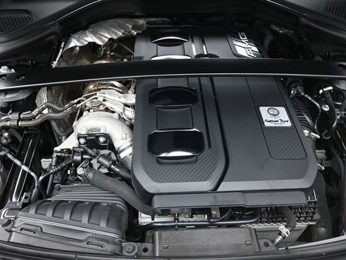 Used 2024 Mercedes-Benz GLC 43 AMG GLC 43 AMG image 32