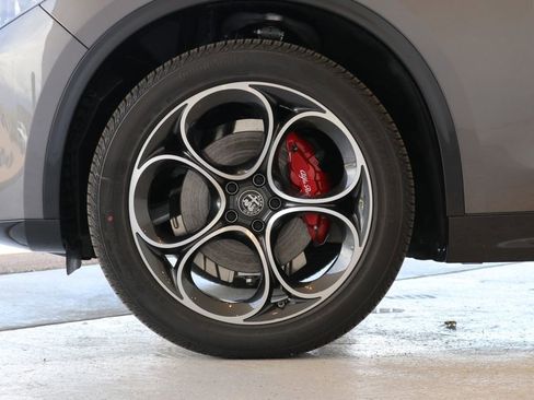 New 2025 Alfa Romeo Stelvio Sprint w/ Veloce Package image 33