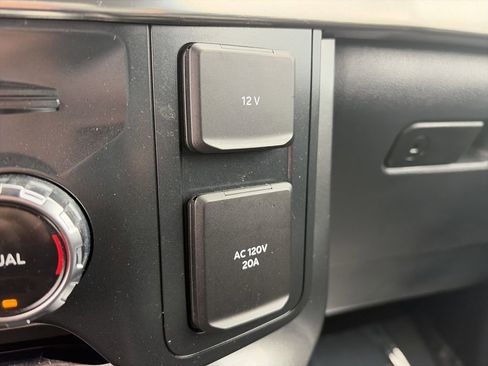Used 2022 Ford F150 Lariat w/ Equipment Group 502A High AWD/4WD image 29