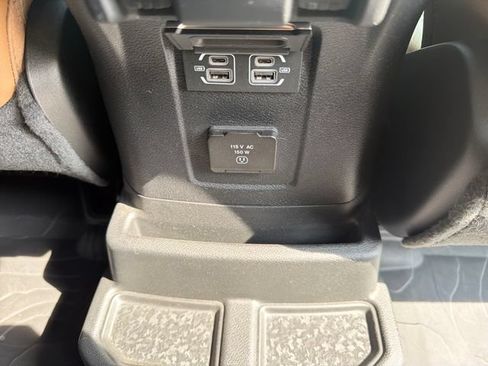 Used 2023 Jeep Wrangler Unlimited Sahara w/ Cold Weather Group AWD/4WD image 35