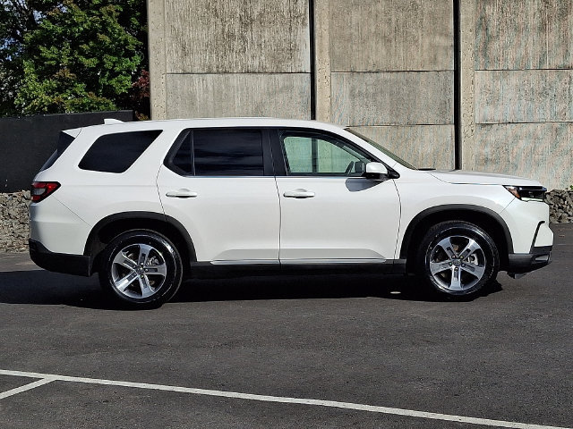 Used 2025 Honda Pilot EX-L image 7
