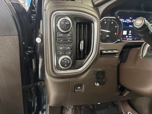 Used 2023 GMC Sierra 2500 Denali w/ Denali Black Diamond Edition AWD/4WD image 59
